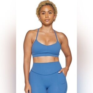 ILUS LABEL CONFIDENCE WORKOUT SET(L)